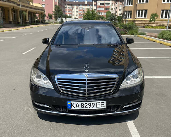 Черный Мерседес С Класс, объемом двигателя 5.46 л и пробегом 345 тыс. км за 16300 $, фото 4 на Automoto.ua