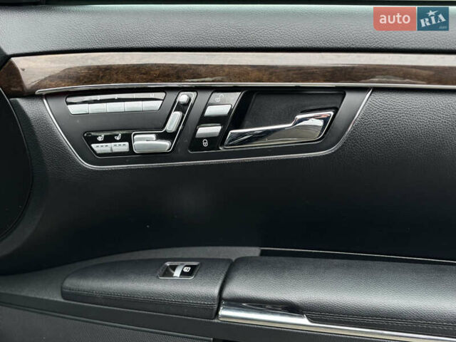 Черный Мерседес С Класс, объемом двигателя 3 л и пробегом 360 тыс. км за 17999 $, фото 27 на Automoto.ua