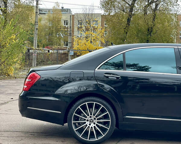 Мерседес С Клас 2011 у Києві на Automoto.ua Чорний Мерседес С Клас, об'ємом двигуна 4.66 л та пробігом 290 тис. км за 11995 $, фото 15 на Automoto.ua