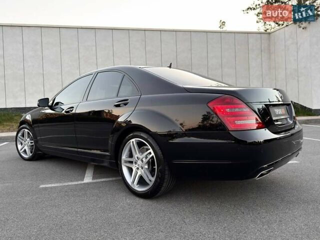 Чорний Мерседес С Клас, об'ємом двигуна 3 л та пробігом 211 тис. км за 23400 $, фото 9 на Automoto.ua