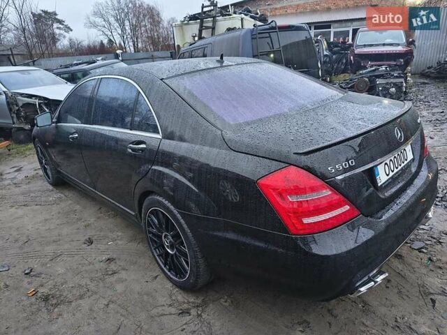 Черный Мерседес С Класс, объемом двигателя 4.66 л и пробегом 217 тыс. км за 16000 $, фото 3 на Automoto.ua