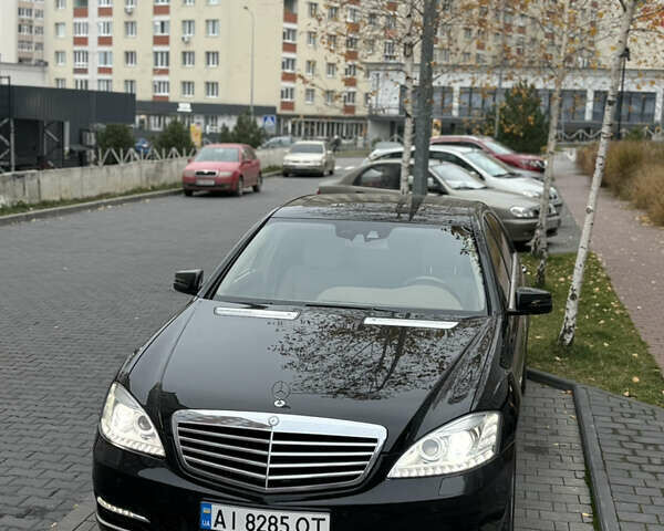 Черный Мерседес С Класс, объемом двигателя 5.5 л и пробегом 150 тыс. км за 17999 $, фото 96 на Automoto.ua