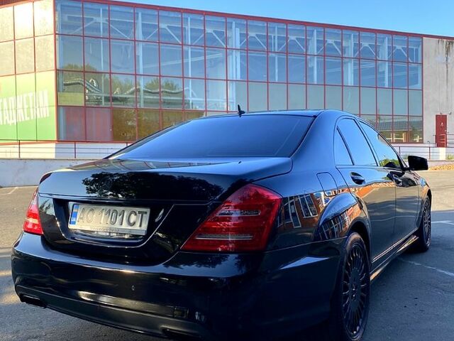 Черный Мерседес С Класс, объемом двигателя 3 л и пробегом 280 тыс. км за 13500 $, фото 5 на Automoto.ua