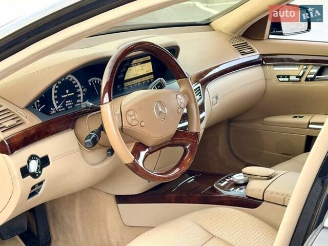 Черный Мерседес С Класс, объемом двигателя 4.7 л и пробегом 201 тыс. км за 12900 $, фото 18 на Automoto.ua