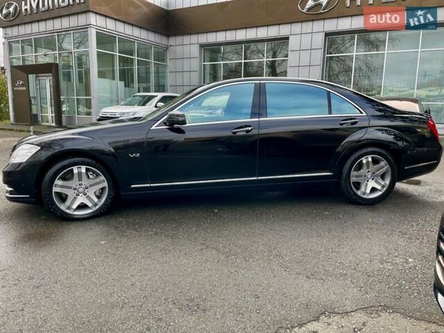 Чорний Мерседес С Клас, об'ємом двигуна 5.51 л та пробігом 98 тис. км за 25500 $, фото 9 на Automoto.ua