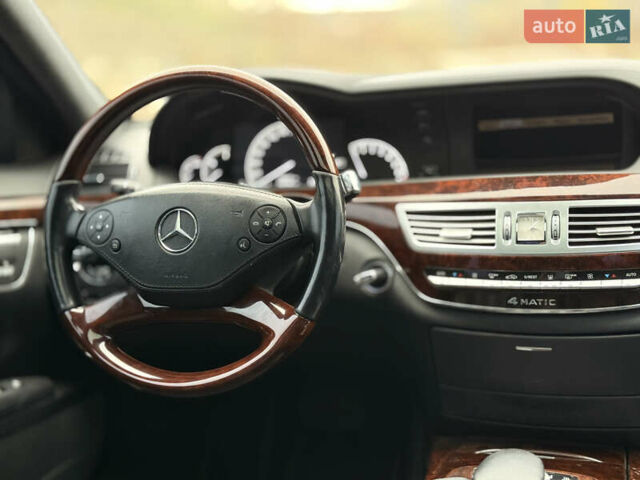 Черный Мерседес С Класс, объемом двигателя 4.66 л и пробегом 158 тыс. км за 12500 $, фото 29 на Automoto.ua