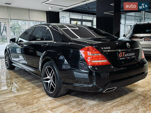 Черный Мерседес С Класс, объемом двигателя 4.7 л и пробегом 175 тыс. км за 24900 $, фото 12 на Automoto.ua