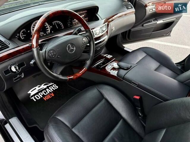 Чорний Мерседес С Клас, об'ємом двигуна 3 л та пробігом 211 тис. км за 23400 $, фото 29 на Automoto.ua