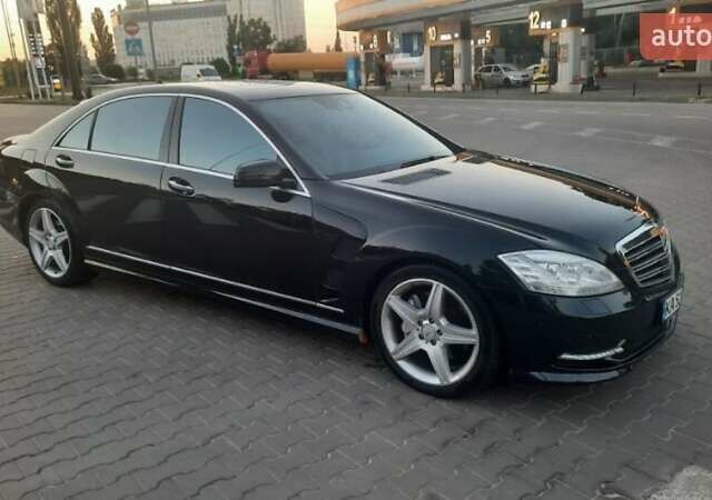 Чорний Мерседес С Клас, об'ємом двигуна 5.46 л та пробігом 162 тис. км за 21000 $, фото 10 на Automoto.ua