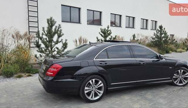 Чорний Мерседес С Клас, об'ємом двигуна 3 л та пробігом 315 тис. км за 18900 $, фото 9 на Automoto.ua