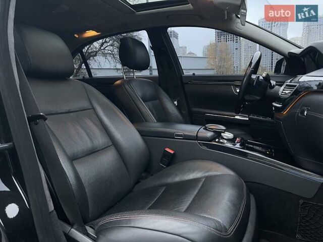 Чорний Мерседес С Клас, об'ємом двигуна 4.66 л та пробігом 227 тис. км за 16500 $, фото 37 на Automoto.ua