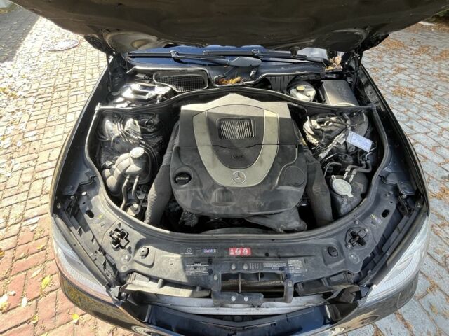 Чорний Мерседес С Клас, об'ємом двигуна 5.5 л та пробігом 223 тис. км за 18999 $, фото 23 на Automoto.ua