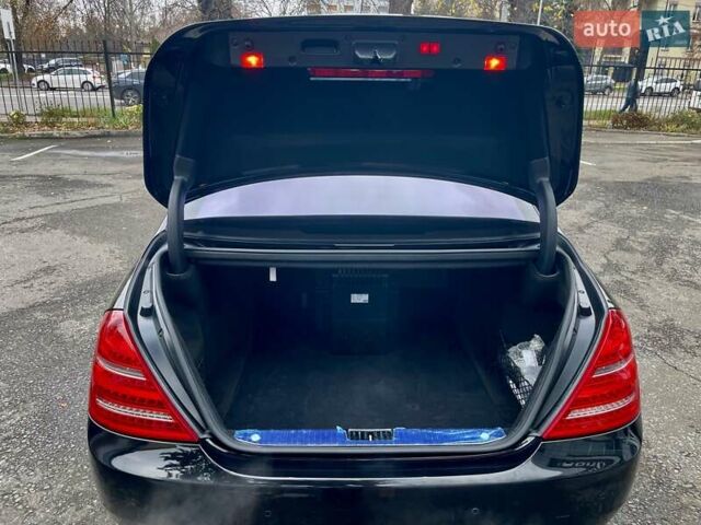 Чорний Мерседес С Клас, об'ємом двигуна 5.51 л та пробігом 98 тис. км за 25500 $, фото 34 на Automoto.ua