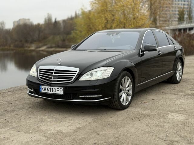 Черный Мерседес С Класс, объемом двигателя 4.7 л и пробегом 158 тыс. км за 12500 $, фото 2 на Automoto.ua