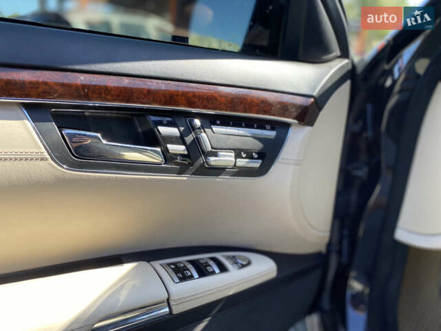 Черный Мерседес С Класс, объемом двигателя 4.66 л и пробегом 280 тыс. км за 18400 $, фото 19 на Automoto.ua