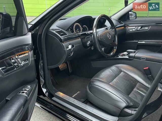 Чорний Мерседес С Клас, об'ємом двигуна 4.66 л та пробігом 227 тис. км за 16500 $, фото 19 на Automoto.ua