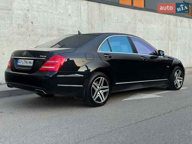 Черный Мерседес С Класс, объемом двигателя 4.66 л и пробегом 240 тыс. км за 13700 $, фото 7 на Automoto.ua