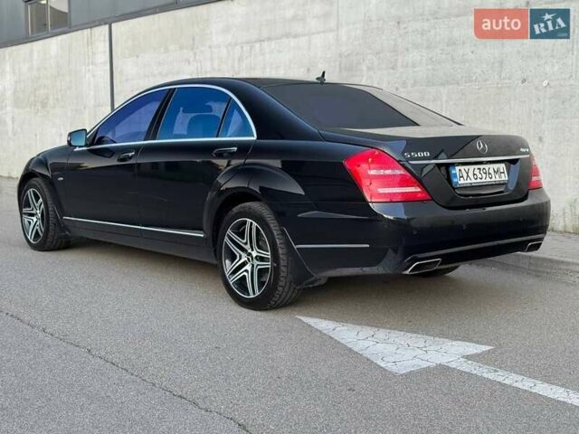 Чорний Мерседес С Клас, об'ємом двигуна 4.66 л та пробігом 240 тис. км за 16900 $, фото 2 на Automoto.ua