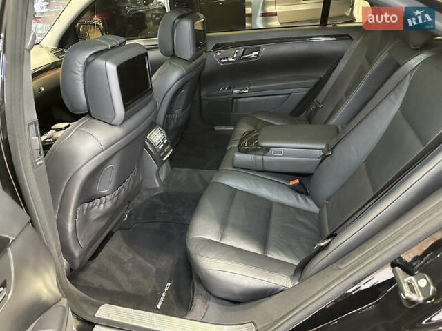 Черный Мерседес С Класс, объемом двигателя 4.7 л и пробегом 175 тыс. км за 24900 $, фото 43 на Automoto.ua