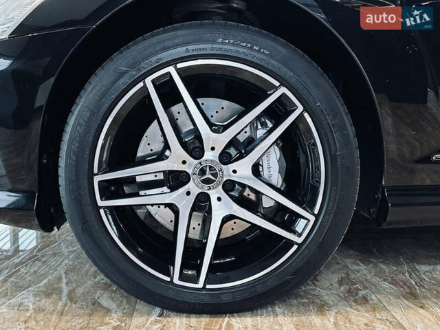 Черный Мерседес С Класс, объемом двигателя 4.7 л и пробегом 175 тыс. км за 24900 $, фото 19 на Automoto.ua