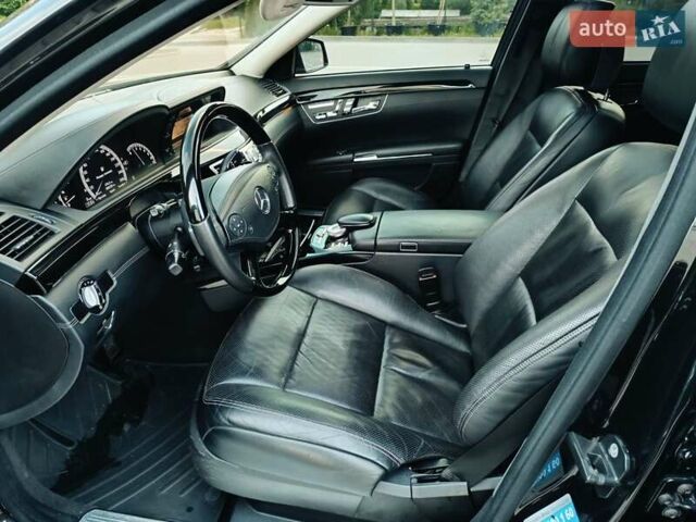 Черный Мерседес С Класс, объемом двигателя 4.7 л и пробегом 288 тыс. км за 12800 $, фото 44 на Automoto.ua