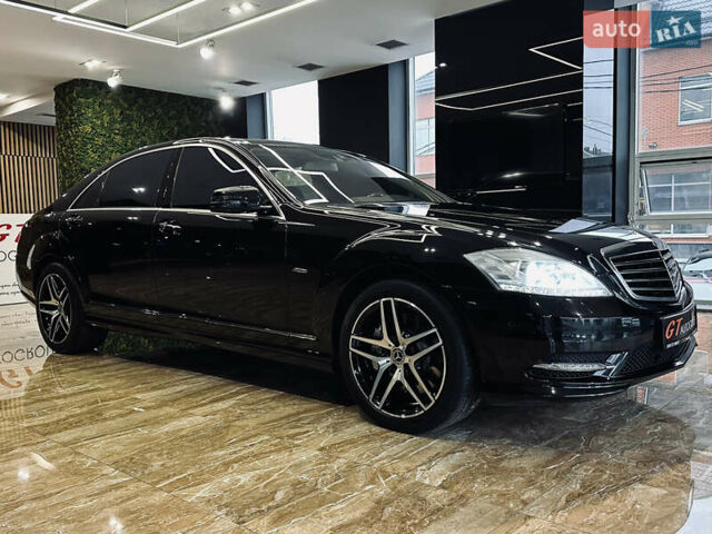 Черный Мерседес С Класс, объемом двигателя 4.7 л и пробегом 175 тыс. км за 24900 $, фото 5 на Automoto.ua