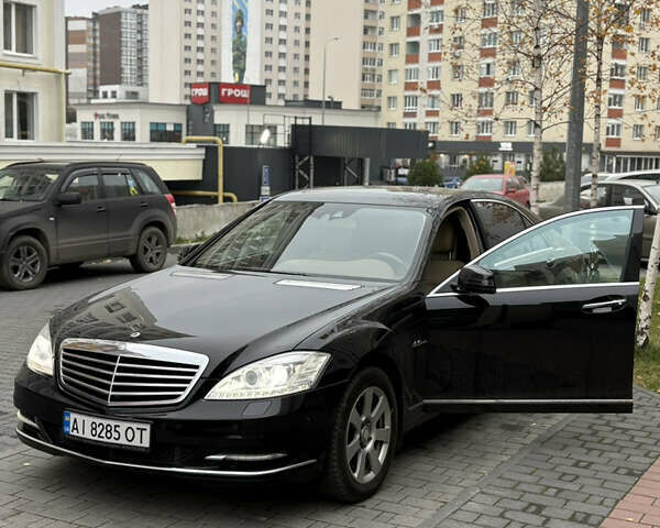 Черный Мерседес С Класс, объемом двигателя 5.5 л и пробегом 150 тыс. км за 17999 $, фото 88 на Automoto.ua