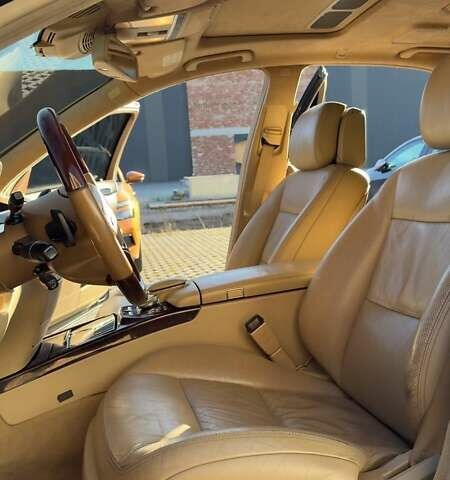 Черный Мерседес С Класс, объемом двигателя 5.46 л и пробегом 241 тыс. км за 16500 $, фото 7 на Automoto.ua