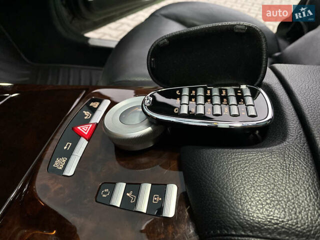 Черный Мерседес С Класс, объемом двигателя 5.5 л и пробегом 229 тыс. км за 16666 $, фото 25 на Automoto.ua