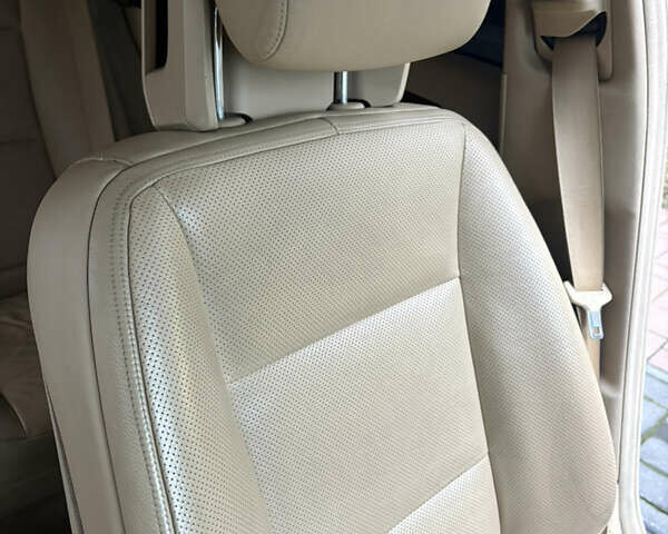 Черный Мерседес С Класс, объемом двигателя 5.5 л и пробегом 150 тыс. км за 17999 $, фото 73 на Automoto.ua