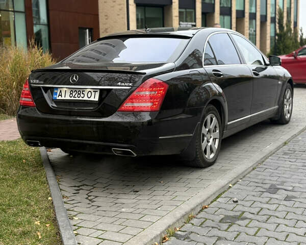Черный Мерседес С Класс, объемом двигателя 5.5 л и пробегом 150 тыс. км за 17999 $, фото 109 на Automoto.ua