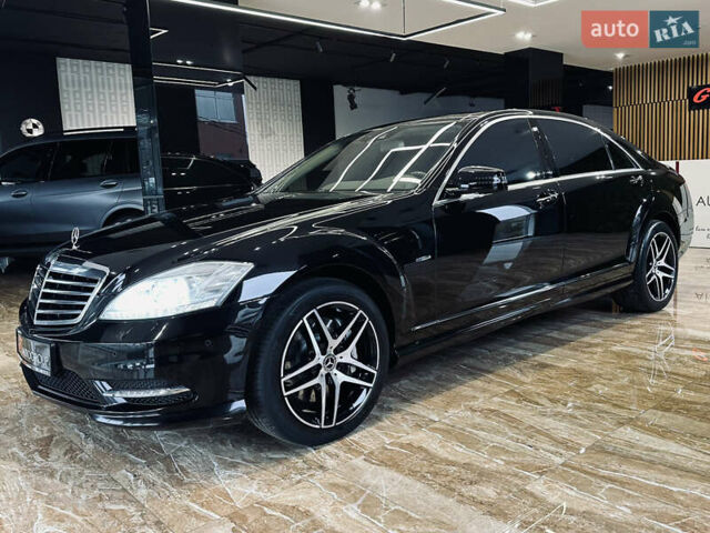 Черный Мерседес С Класс, объемом двигателя 4.7 л и пробегом 175 тыс. км за 24900 $, фото 15 на Automoto.ua