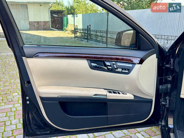 Черный Мерседес С Класс, объемом двигателя 3 л и пробегом 255 тыс. км за 24500 $, фото 11 на Automoto.ua