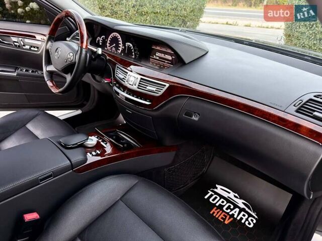 Чорний Мерседес С Клас, об'ємом двигуна 3 л та пробігом 211 тис. км за 23400 $, фото 47 на Automoto.ua