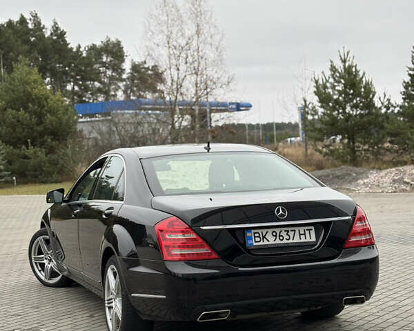Черный Мерседес С Класс, объемом двигателя 3 л и пробегом 360 тыс. км за 17999 $, фото 8 на Automoto.ua