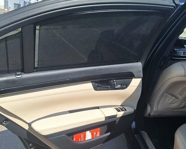 Черный Мерседес С Класс, объемом двигателя 5.46 л и пробегом 225 тыс. км за 16000 $, фото 3 на Automoto.ua