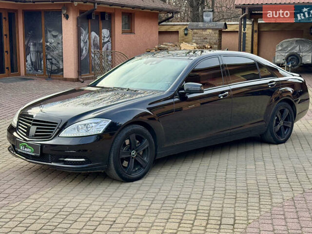 Чорний Мерседес С Клас, об'ємом двигуна 3 л та пробігом 260 тис. км за 18500 $, фото 7 на Automoto.ua