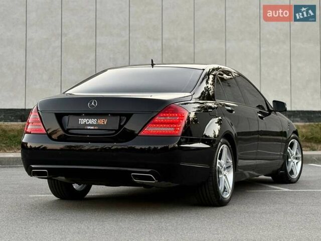 Чорний Мерседес С Клас, об'ємом двигуна 3 л та пробігом 211 тис. км за 23400 $, фото 13 на Automoto.ua