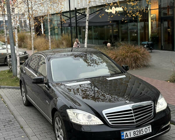 Черный Мерседес С Класс, объемом двигателя 5.5 л и пробегом 150 тыс. км за 17999 $, фото 98 на Automoto.ua