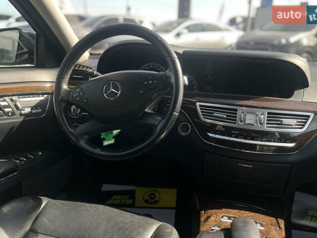 Черный Мерседес С Класс, объемом двигателя 3 л и пробегом 455 тыс. км за 15999 $, фото 9 на Automoto.ua