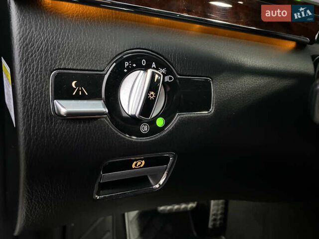 Черный Мерседес С Класс, объемом двигателя 5.5 л и пробегом 229 тыс. км за 16666 $, фото 20 на Automoto.ua