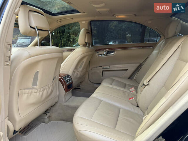 Чорний Мерседес С Клас, об'ємом двигуна 3 л та пробігом 337 тис. км за 19900 $, фото 37 на Automoto.ua