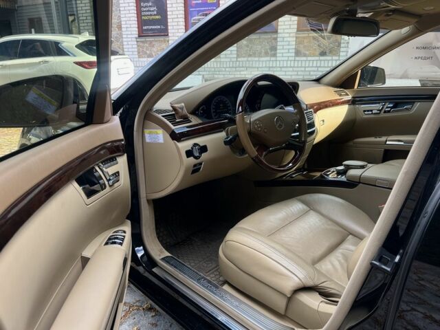 Чорний Мерседес С Клас, об'ємом двигуна 5.5 л та пробігом 223 тис. км за 18999 $, фото 8 на Automoto.ua