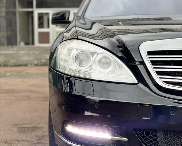 Мерседес С Клас 2011 у Києві на Automoto.ua Чорний Мерседес С Клас, об'ємом двигуна 4.66 л та пробігом 290 тис. км за 11995 $, фото 2 на Automoto.ua