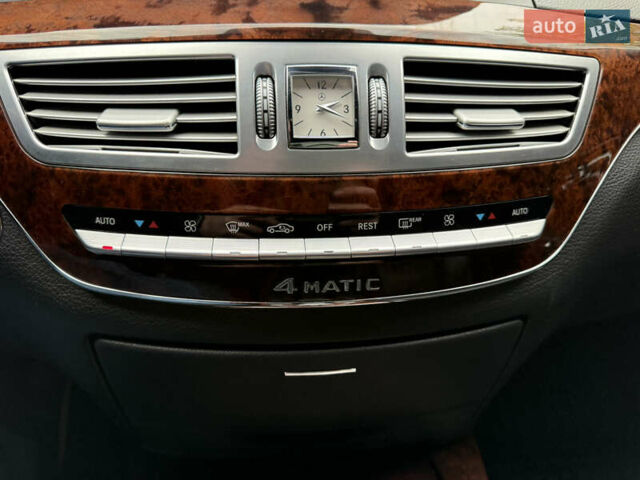 Черный Мерседес С Класс, объемом двигателя 4.66 л и пробегом 180 тыс. км за 15250 $, фото 18 на Automoto.ua