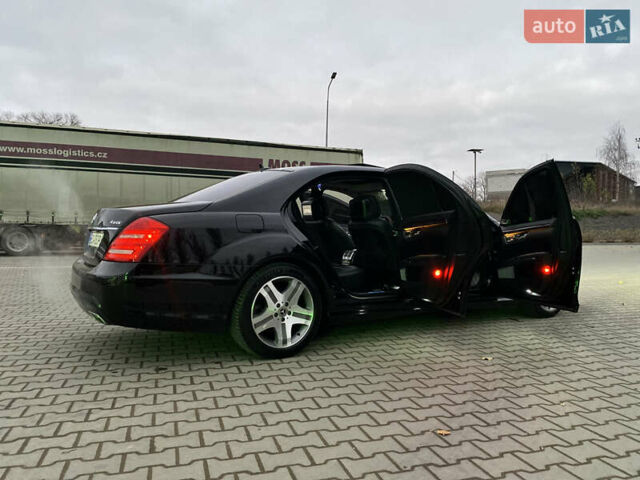 Черный Мерседес С Класс, объемом двигателя 5.5 л и пробегом 229 тыс. км за 16666 $, фото 40 на Automoto.ua