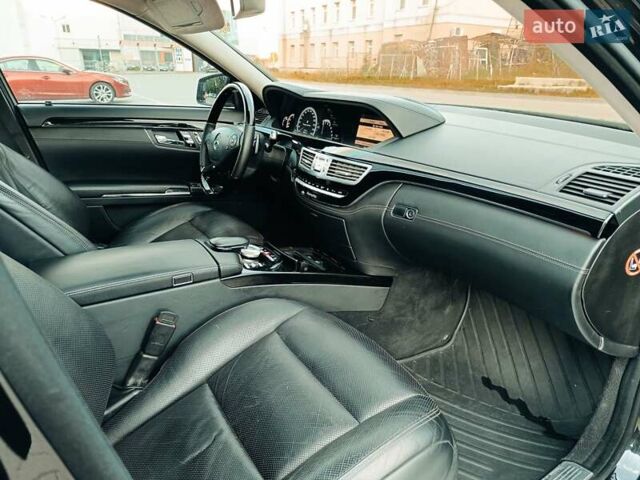 Черный Мерседес С Класс, объемом двигателя 4.7 л и пробегом 288 тыс. км за 12800 $, фото 38 на Automoto.ua