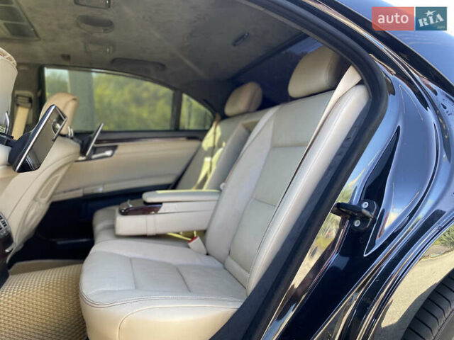 Черный Мерседес С Класс, объемом двигателя 4.66 л и пробегом 280 тыс. км за 18400 $, фото 20 на Automoto.ua