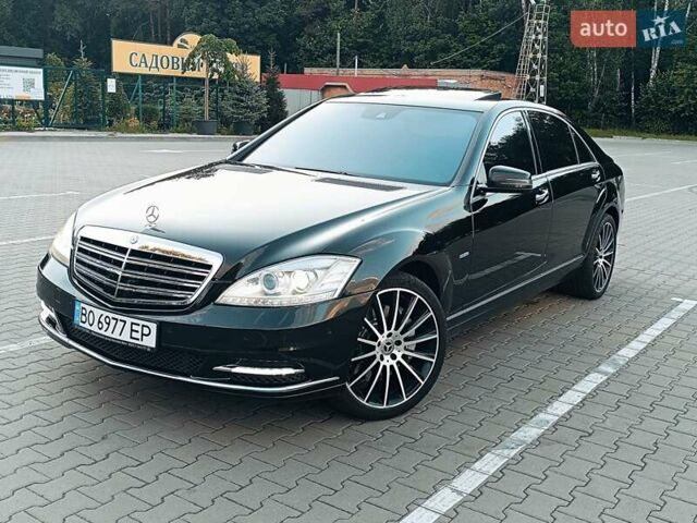 Черный Мерседес С Класс, объемом двигателя 4.7 л и пробегом 288 тыс. км за 12800 $, фото 1 на Automoto.ua