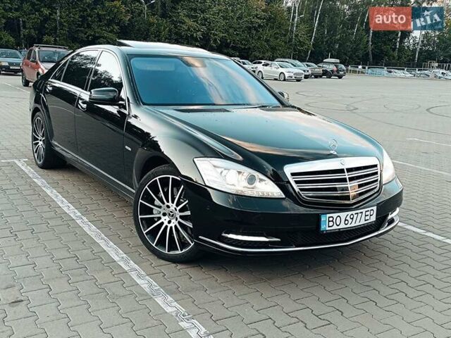 Черный Мерседес С Класс, объемом двигателя 4.7 л и пробегом 288 тыс. км за 12800 $, фото 4 на Automoto.ua